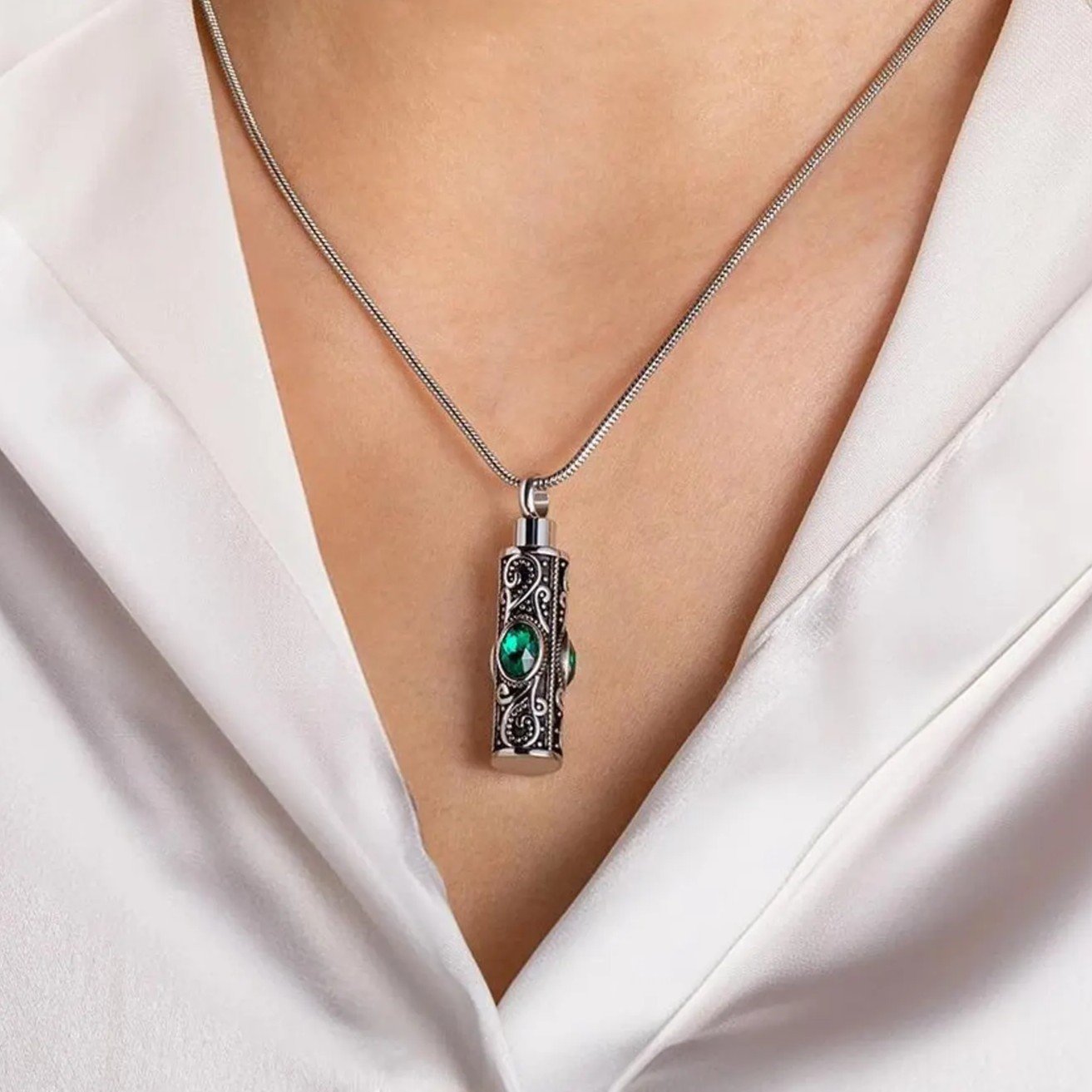 Pet birthstone necklace_1